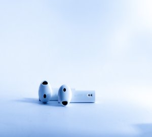Топ беспроводных наушников: AirPods на последнем месте?